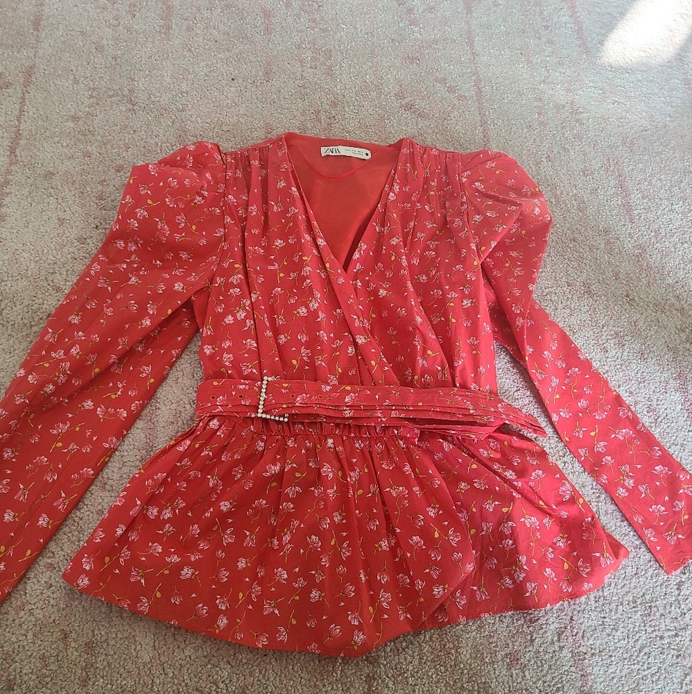 NWOT Zara Top